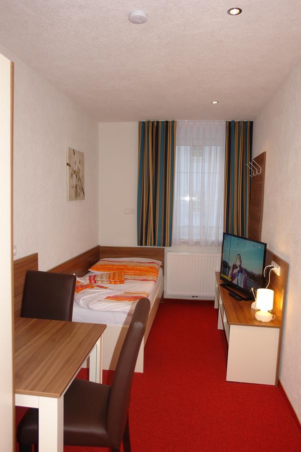Hotel Garni Daniela Urich Schwanenstadt Екстер'єр фото